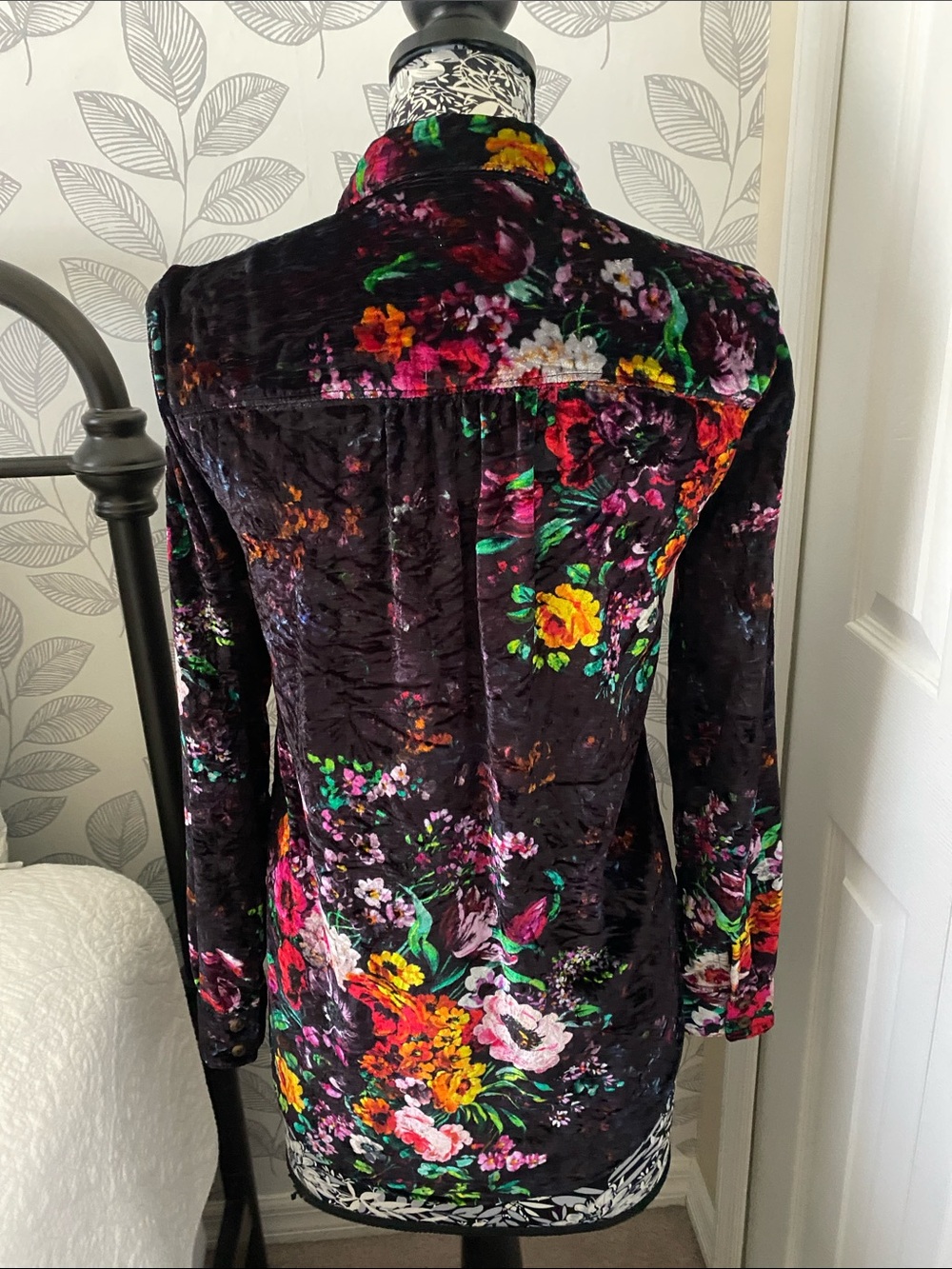 Pilcro by Anthropologie “The Hadley” relaxed button down shirt size XS - Picture 7 of 12